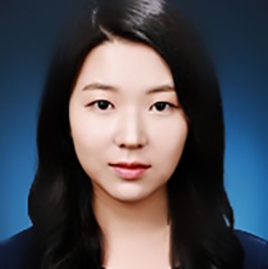 Mina Kim headshot